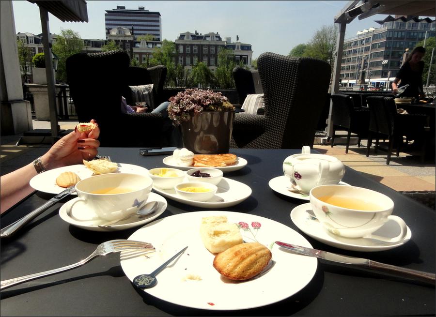 Afternoon Snacks, Dinner and Drinking in Amsterdam