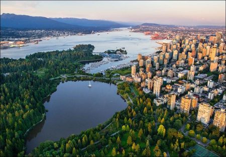 Vancouver: A natural breakpoint between land and sea communications